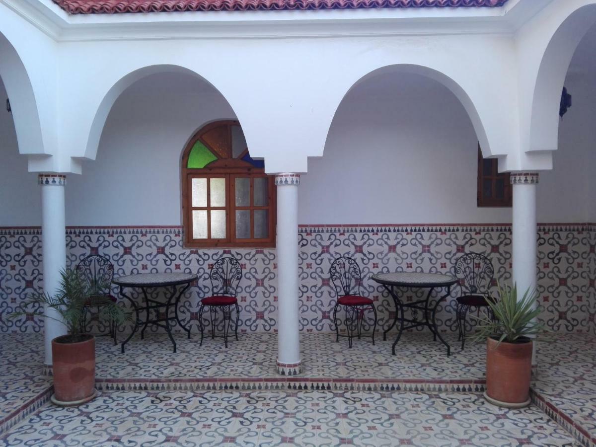Riad Kebdana Ifoutatsene المظهر الخارجي الصورة