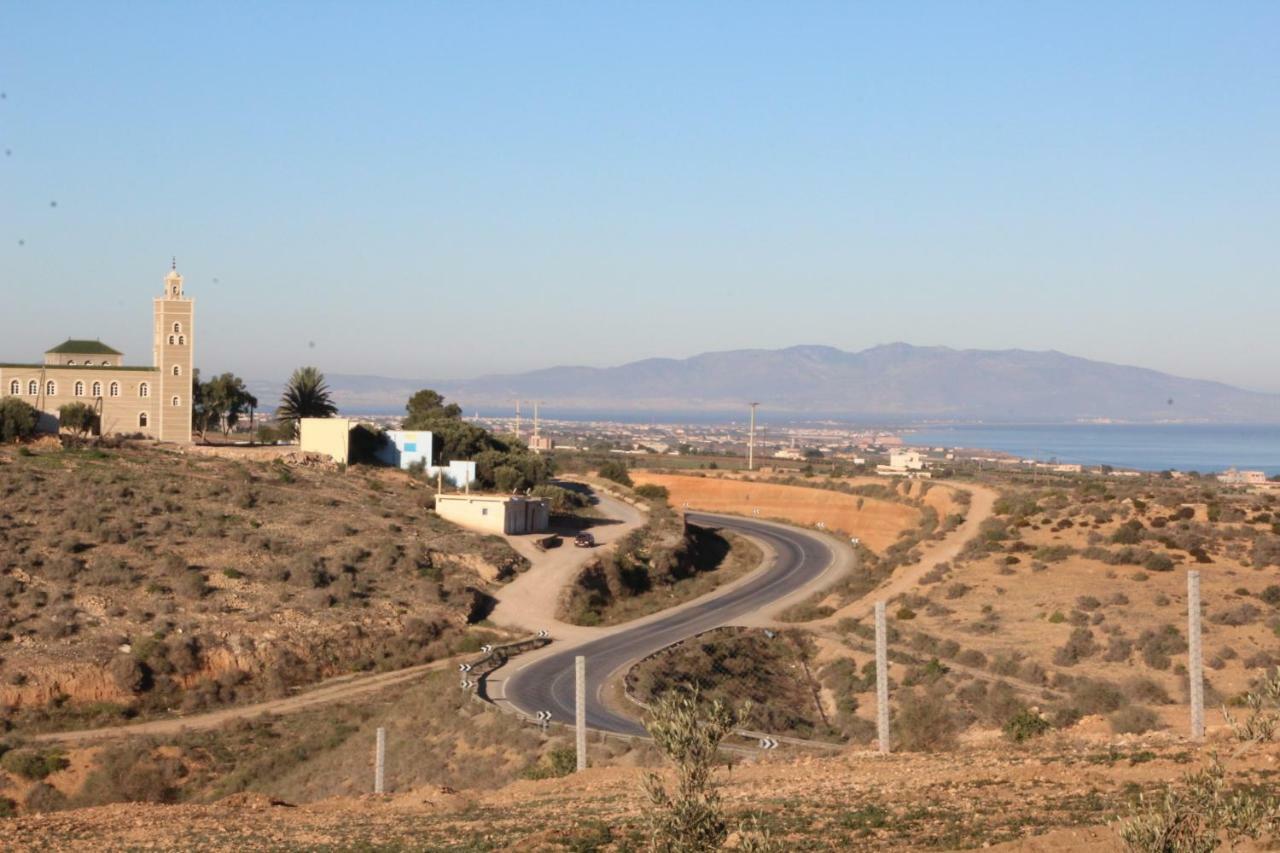 Riad Kebdana Ifoutatsene المظهر الخارجي الصورة